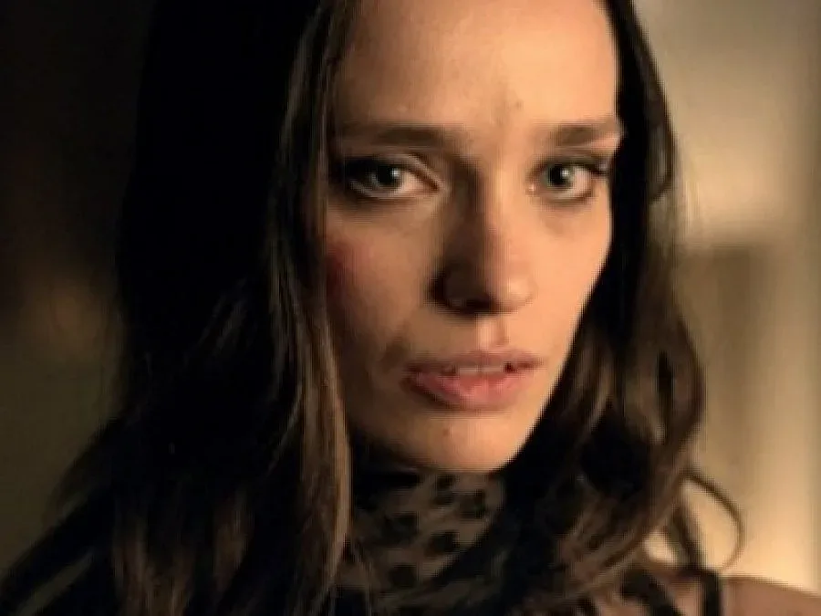 Мъжът на Съни остава  в ареста