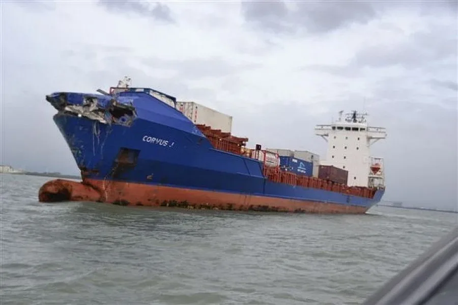 Нашият моряк с премръзнали крака