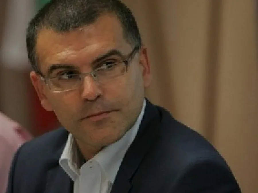 Дянков: Бонуси в съда? Гнусно!