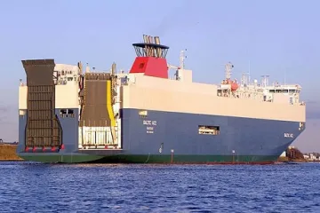 Тошко с морско кръщене в корабокрушение