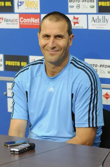 Херо остава в "Черноморец" до 2016 г.