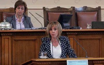 "Пияниците" взеха Дянков за мезе