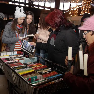 Поетичен Никулден