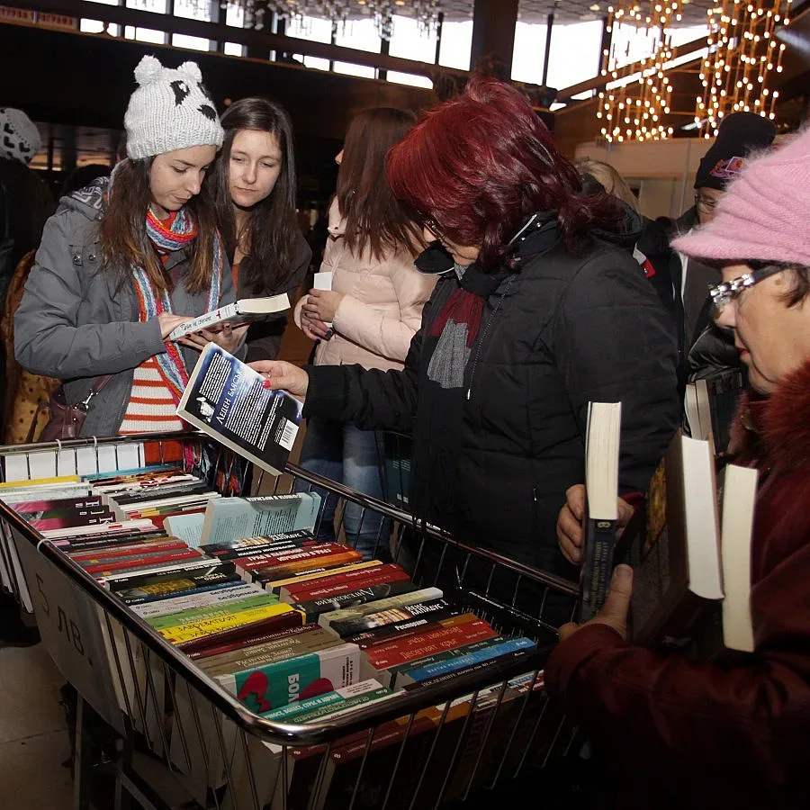 Поетичен Никулден