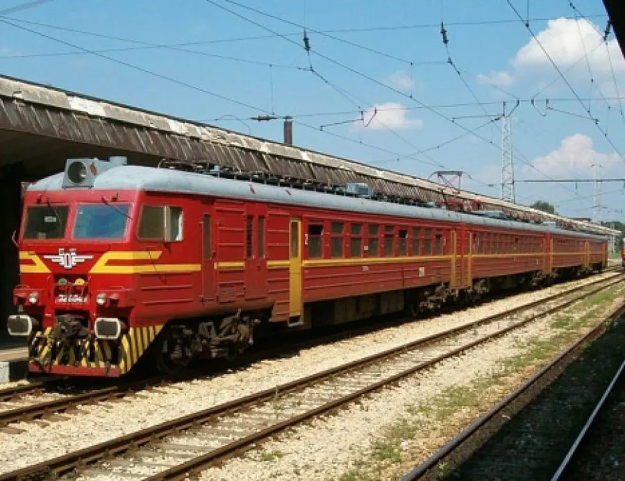 Пътуваме прави във влака за Коледа