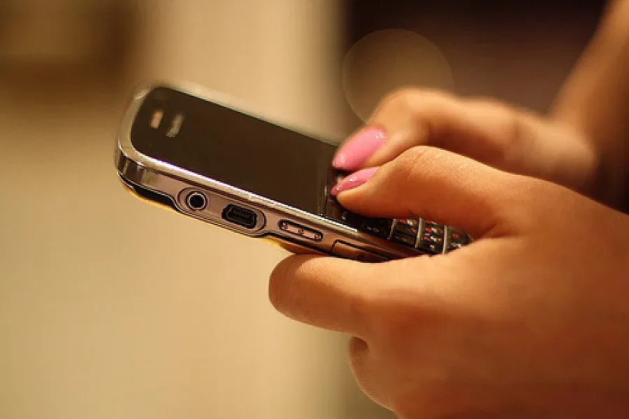 Хванаха и момичета за фалшиви сигнали за бомби