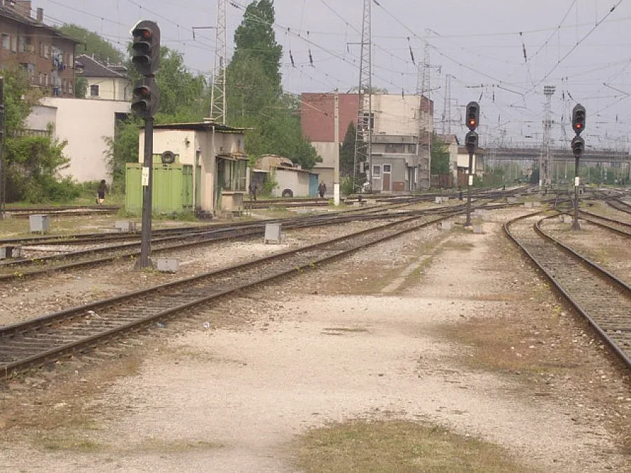 Започват ремонти между гарите Михайлово и Калояновец