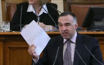 Kutti Riot при гроба на Че Гевара