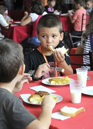 Храната поскъпнала със 7% за година