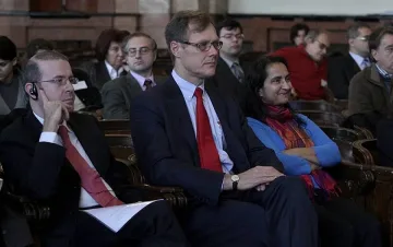 Масови разпити за лаптопите на ЦЕРН