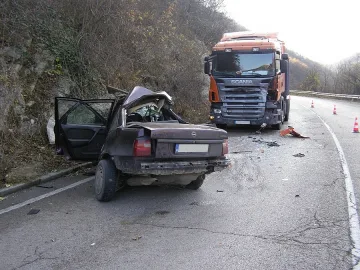 ТИР премаза млада жена при Боаза