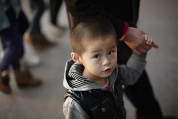 Китай разрешава братя и сестри    