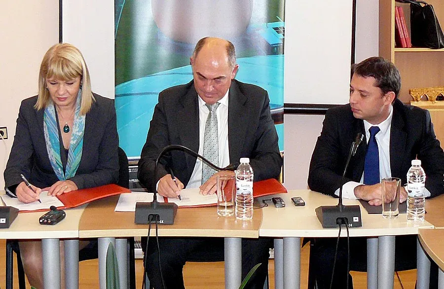 Караджова и Добрев разписаха 48 млн. лв. за Свиленград