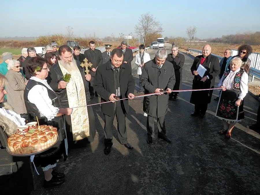 Укрепиха мост на Колю Фичето