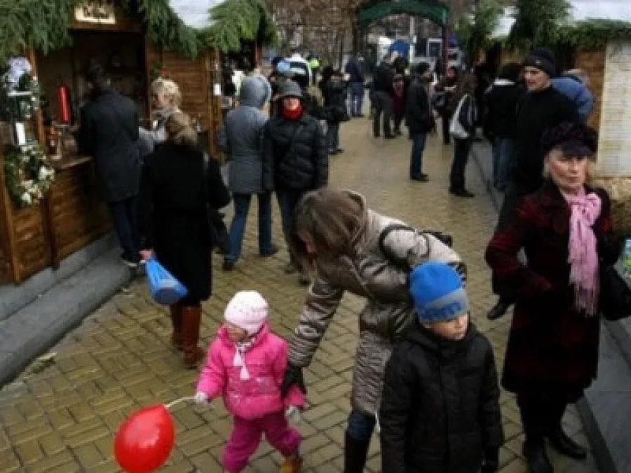 Стягат немска Коледа под тепетата