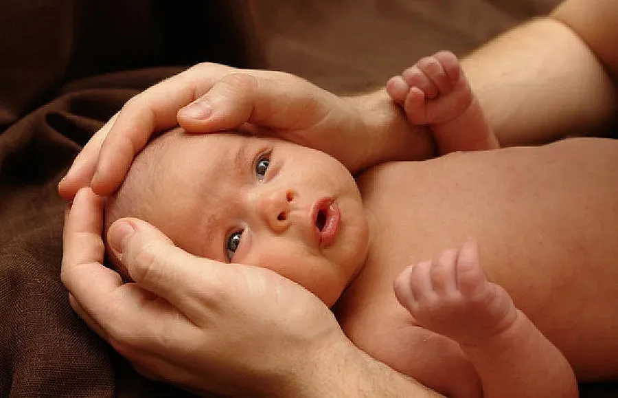 Англия погна наша акушерка за 17 гафа