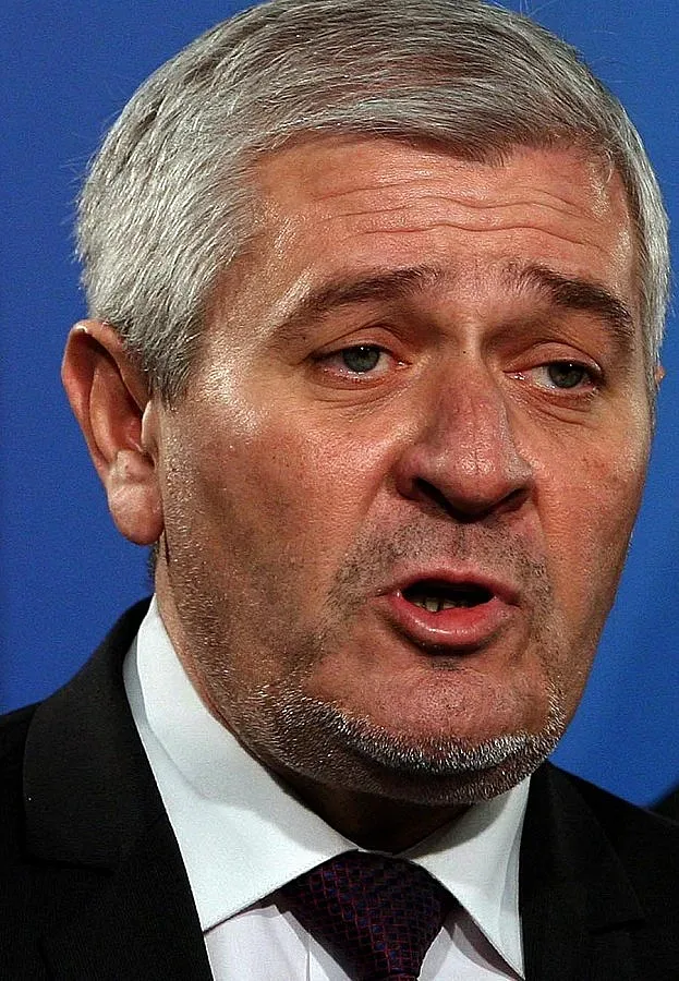 Изгонените: СДС задмина БКП