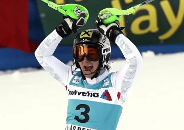 Прецакаха Марлиз Шилд за рекорд в ските