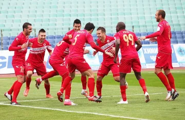 Фен спечели 20 пици от Попето     