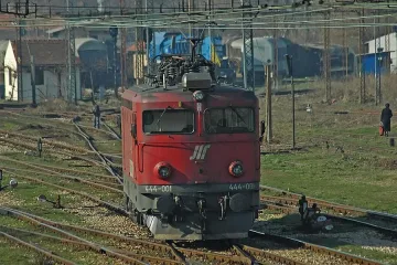 С 13 милиона стягат жп гарата на Бургас    