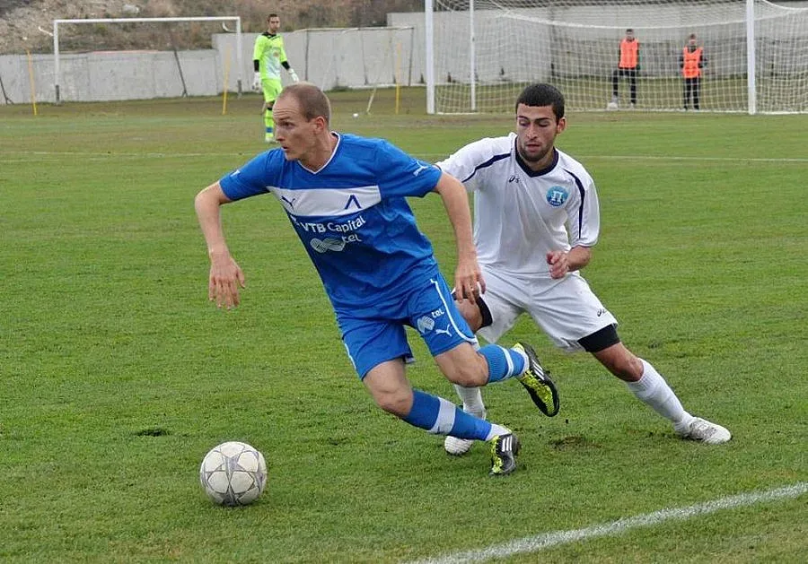 Мажоретки и зурли за "Левски" в Разлог