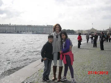 Лечител с трето око спаси жена и детето й