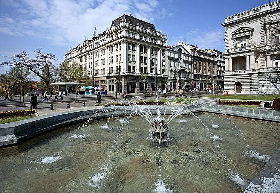 Сърбия плаща дълг с 303 млн. евро на месец 