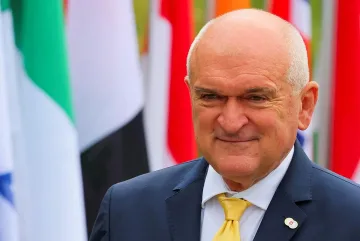 Извънредно от Главчев! Хвърли кърпата