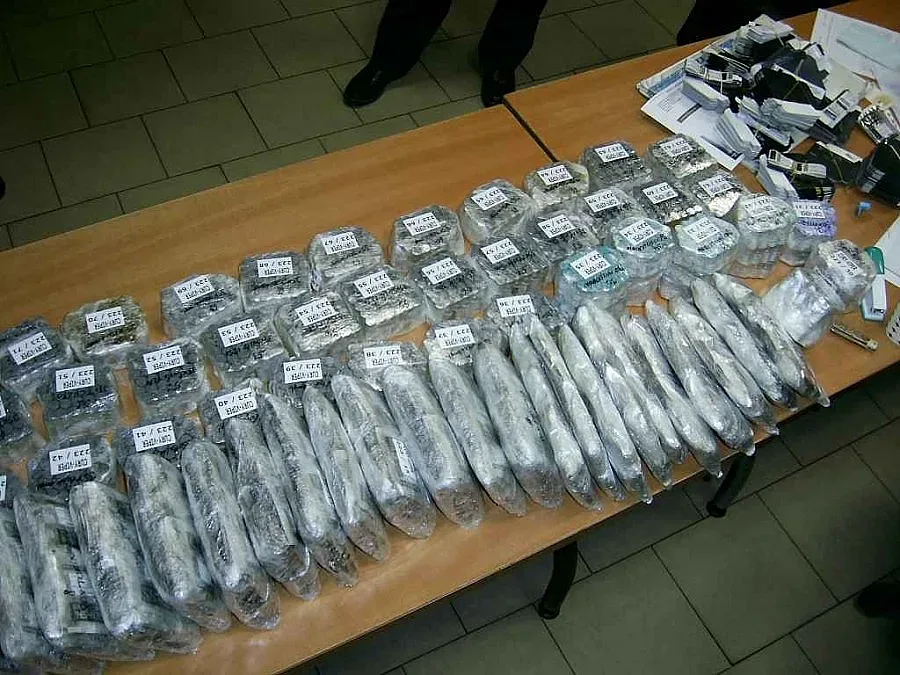 Тъпчат ампули за мускули в резервоара