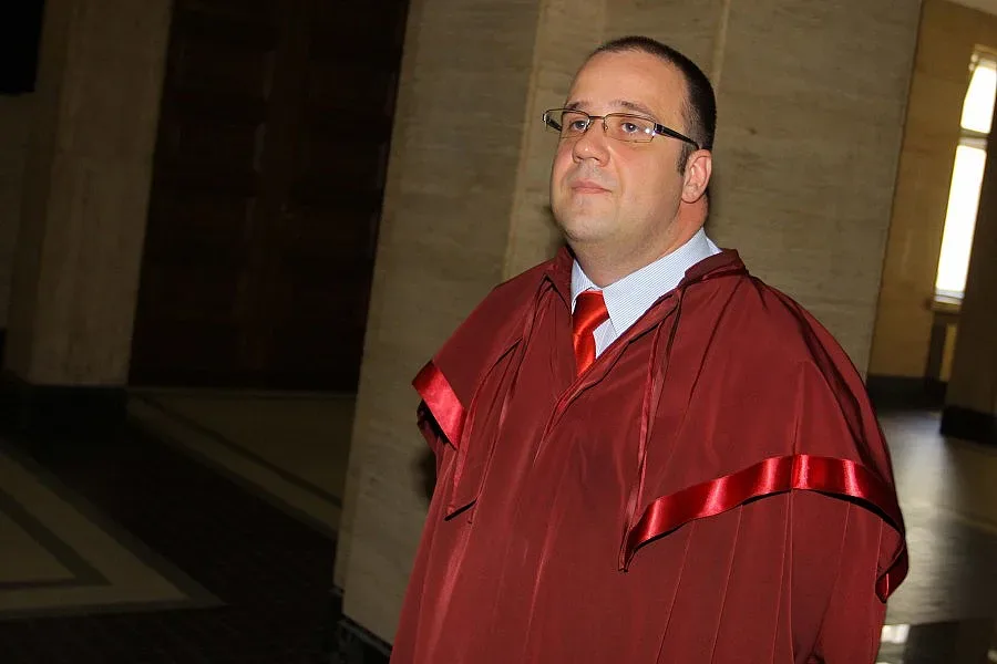 Винят съдиите за гафа със САПАРД     