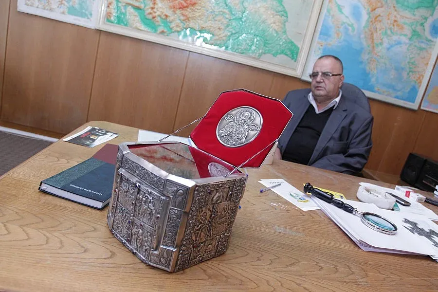 Сребърна кутия ще пази мощите на Николай Чудотворец