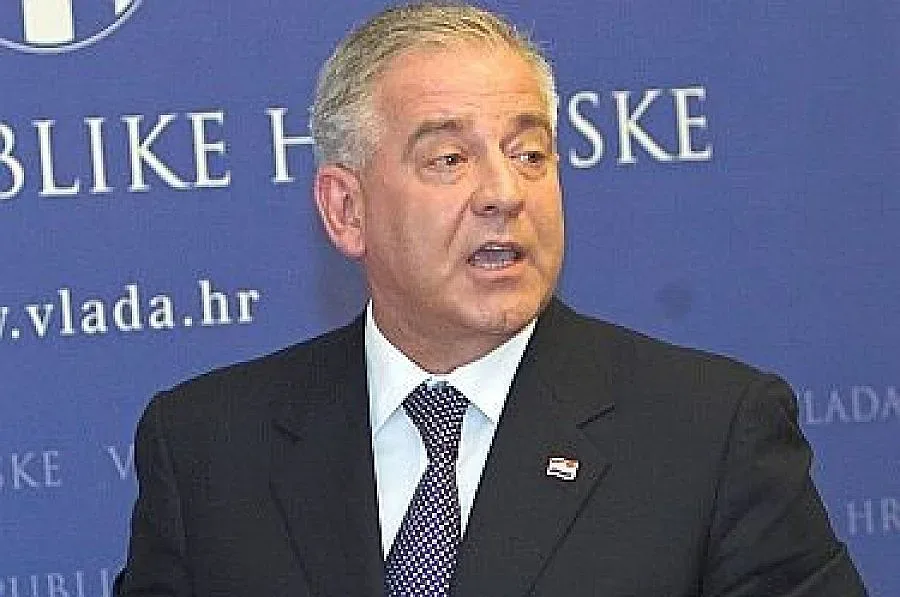 10 г. затвор за корумпиран експремиер