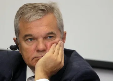 Затвор заради френските парашутисти