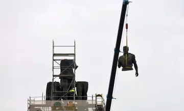 Предлагат паметник на Аспарух да замени монумента на Съветската армия