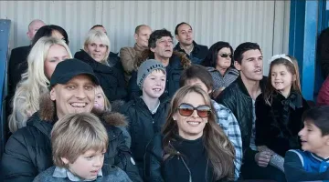 Фенове луднаха по Стилиян Петров