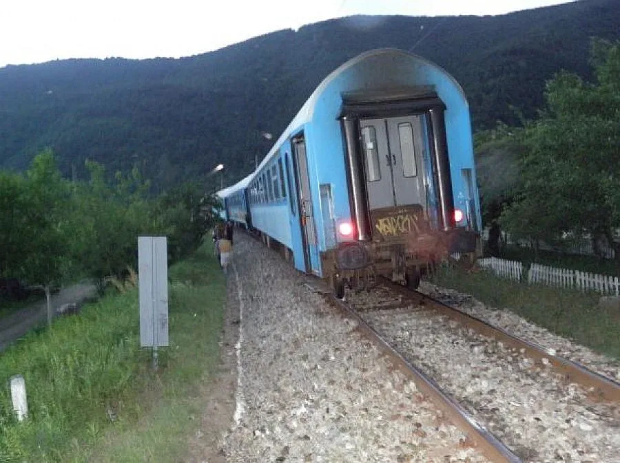 Самоубиец посрещ влак с гърди