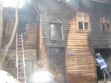 Задържаха подпалвача от Созопол