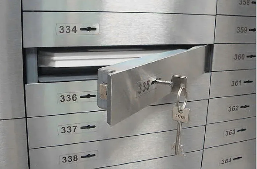 Искат пробив в банковата тайна