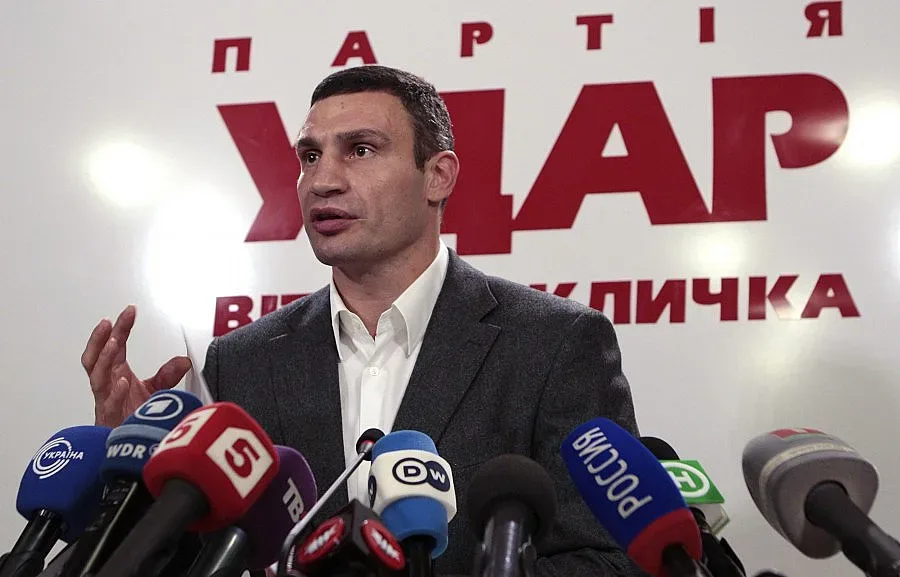 Виталий Кличко хвърля ръкавиците