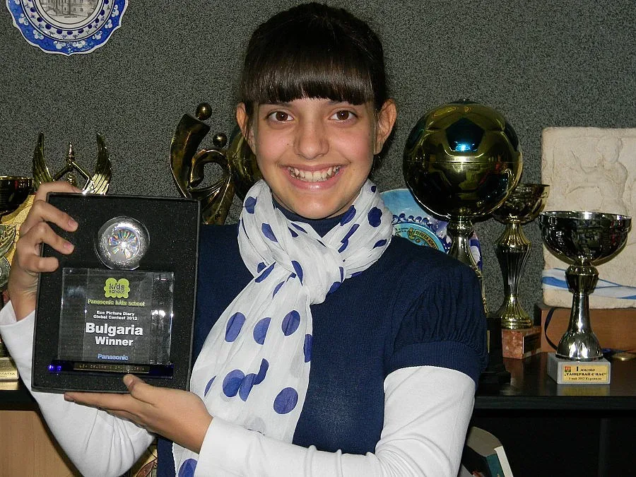"Панасоник" награди наша ученичка за еко есе