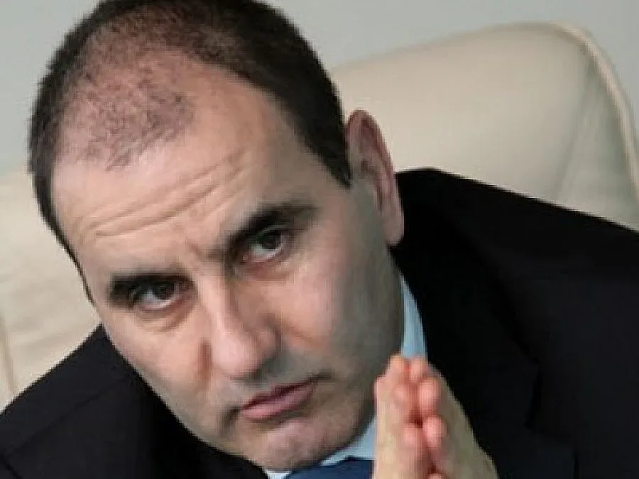 Обсъждаме с Англия сигурността на туристите