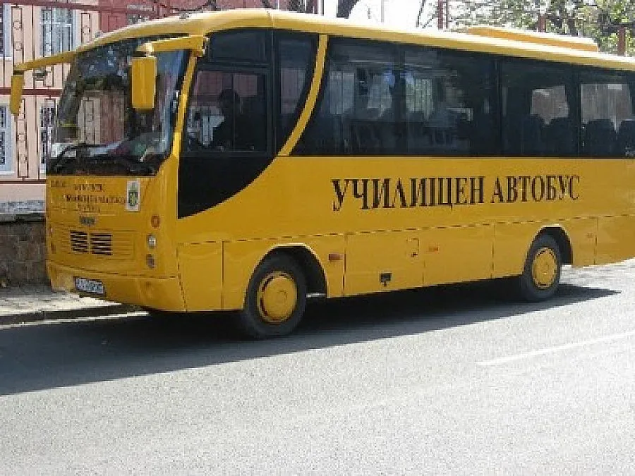 Ученик обра шофьор на школски бус