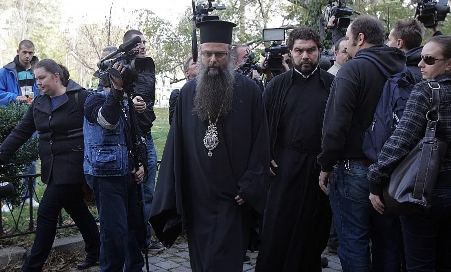 Държавата няма да играе Светия дух