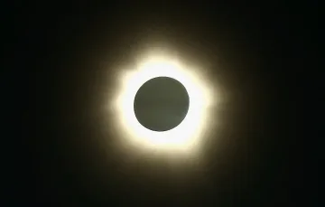 Слънцето се скри за Австралия 