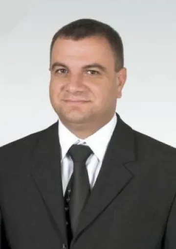 Кмет извъртя БСП и ГЕРБ за 10 милиона