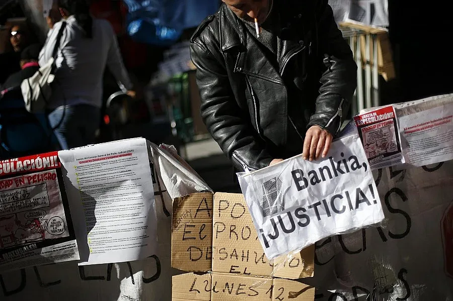 Половин милион испанци остават на улицата