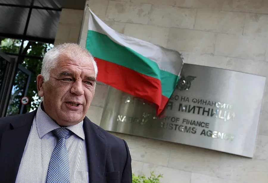 Танов сваля "чадъра" над контрабандата