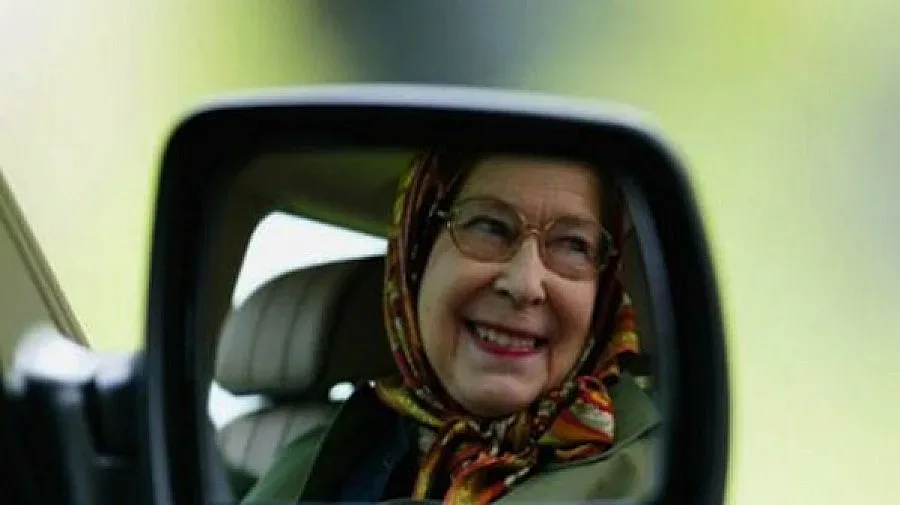 Продават джипа на Елизабет Втора