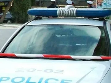 Оковаха Мезето и Легионера докато грабят аптека