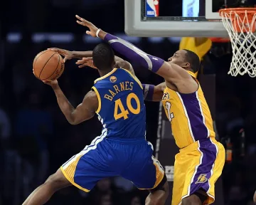 Кобе иска Фил Джаксън за треньор